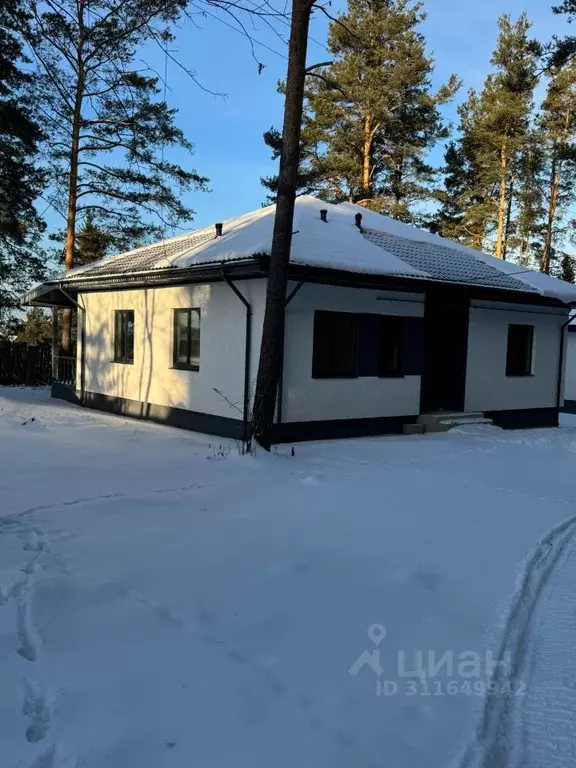 Дом в Свердловская область, Березовский городской округ, пос. ... - Фото 1