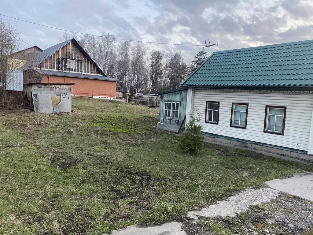 Участок в Новосибирская область, Бердск ул. Энгельса, 49-51 (12.0 ... - Фото 0