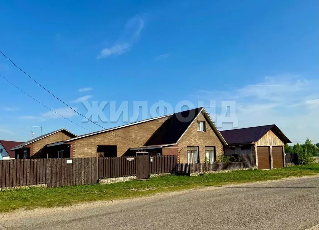 Дом в Томская область, Томский район, с. Курлек Трактовая ул. (190 м) - Фото 1