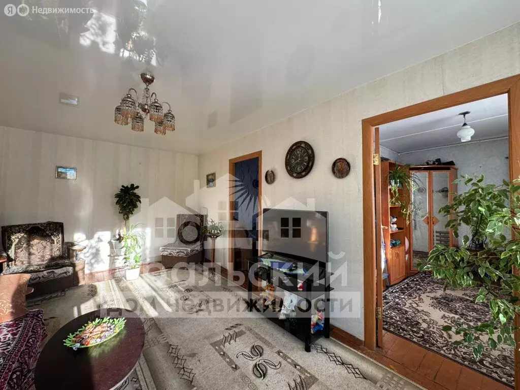 4-комнатная квартира: Алапаевск, улица Братьев Смольниковых, 103 (62.6 ... - Фото 2