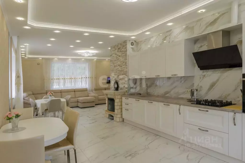 Дом в Татарстан, Набережные Челны ул. Жданова, 60Б (167 м) - Фото 1