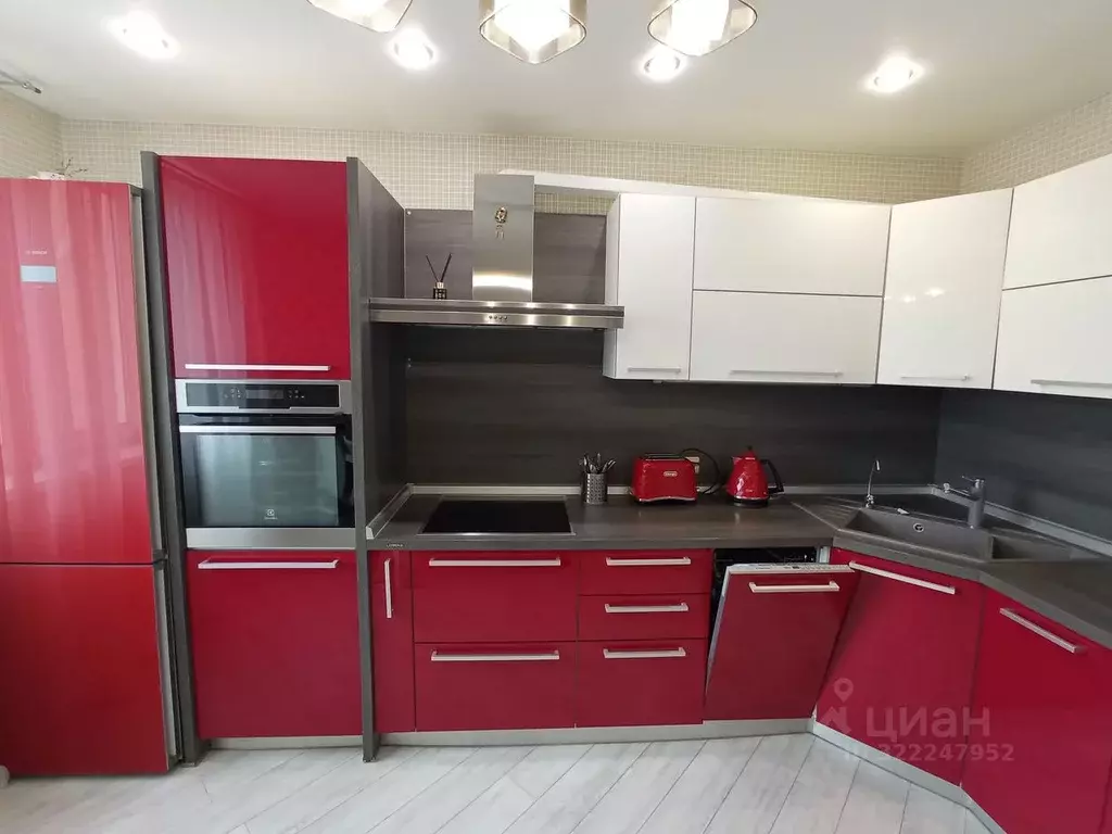 2-к кв. Свердловская область, Екатеринбург ул. М.Н. Михеева, 10 (72.0 ... - Фото 2