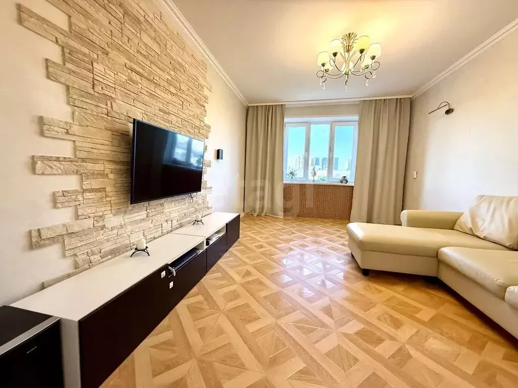 3-к кв. Татарстан, Казань ул. Братьев Касимовых, 21 (60.0 м) - Фото 1