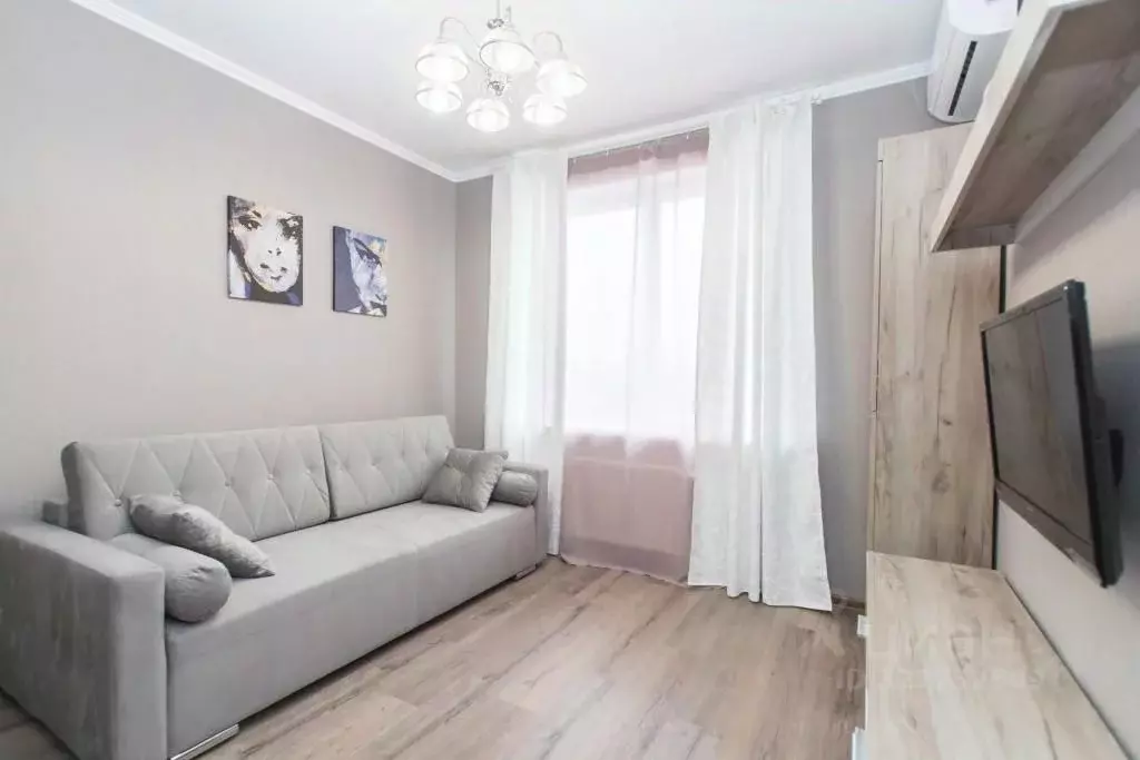 1-к кв. Татарстан, Казань Комсомольская ул., 2 (40.0 м) - Фото 1