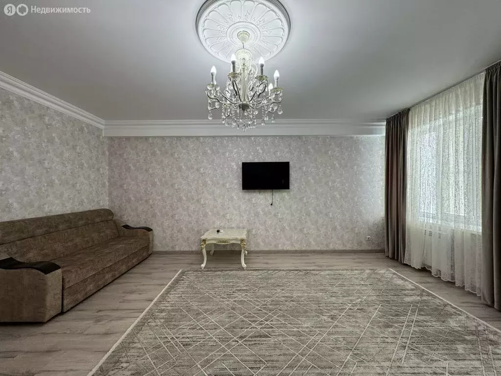 2-комнатная квартира: Дербент, улица Салаватова, 19 (93 м) - Фото 1