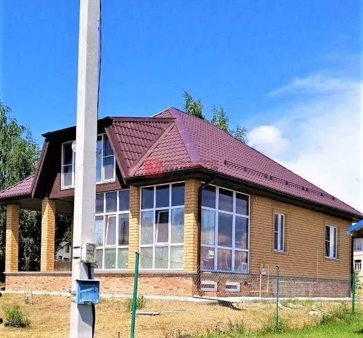 Дом в Белгородская область, Старооскольский городской округ, с. ... - Фото 1