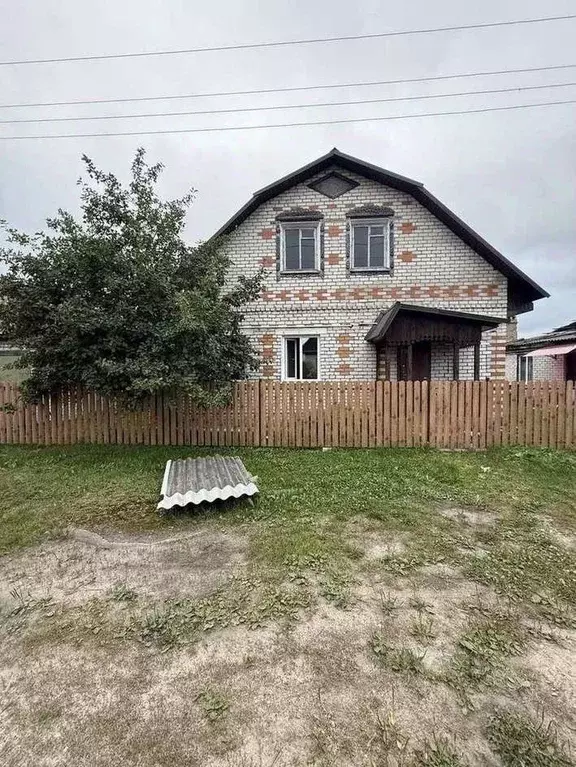 Дом в Брянская область, Жуковка Профсоюзная ул., 10 (72 м) - Фото 1