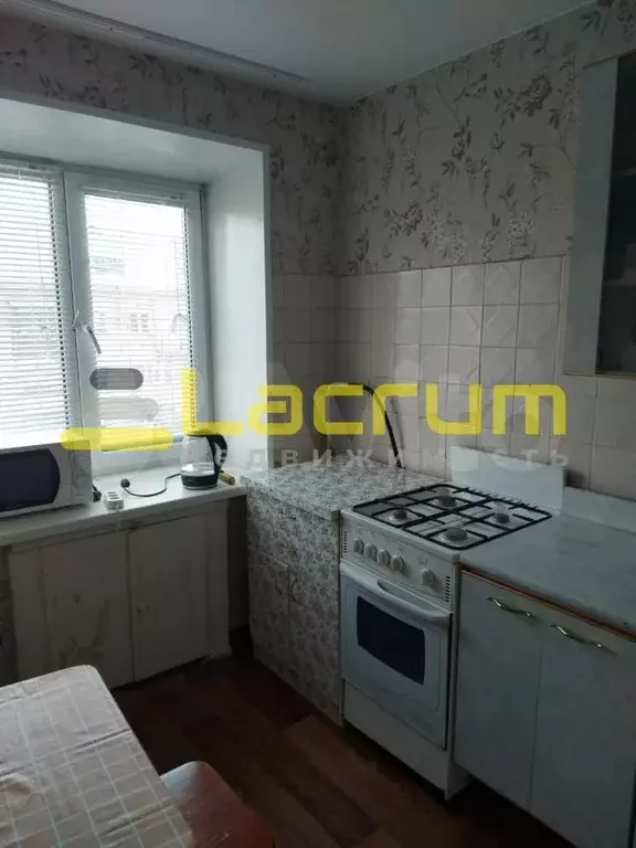1-к. квартира, 30 м, 4/4 эт. - Фото 0