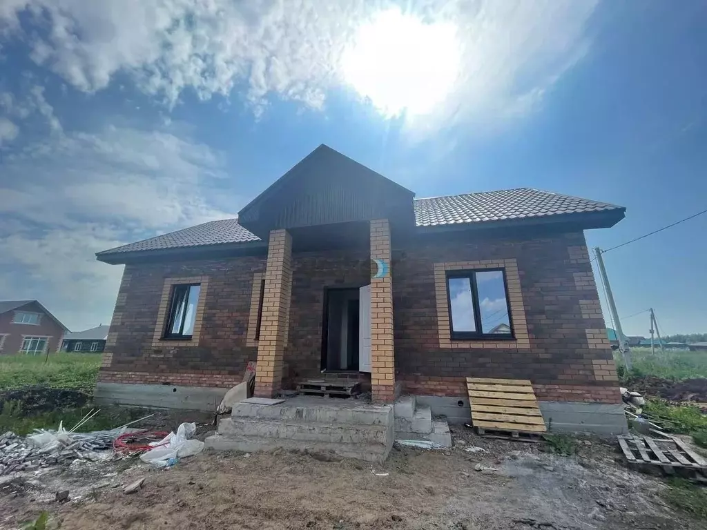 Дом в Башкортостан, Уфа городской округ, д. Самохваловка ул. ... - Фото 1