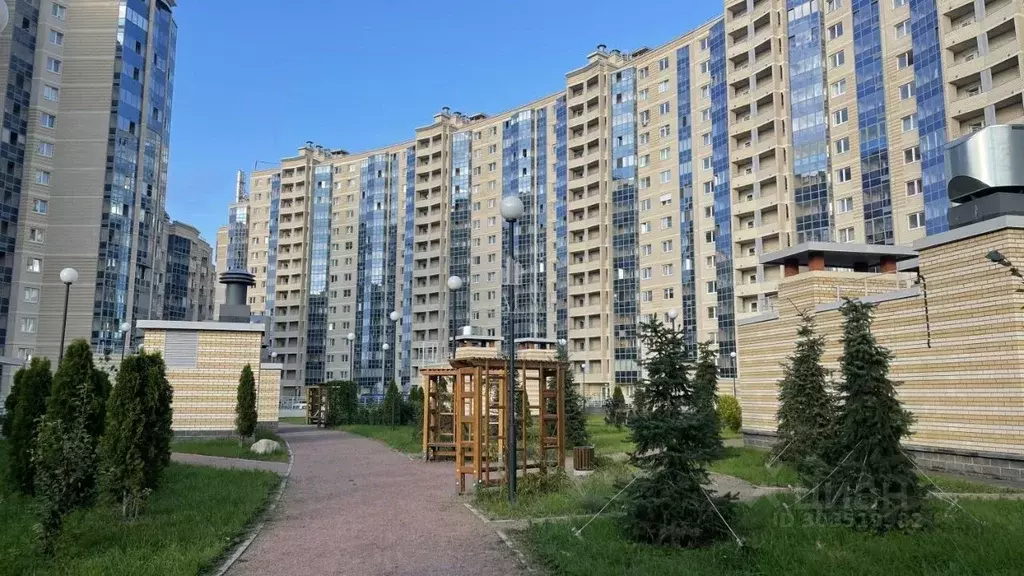 3-к кв. Санкт-Петербург Заневский просп., 42 (75.5 м) - Фото 0