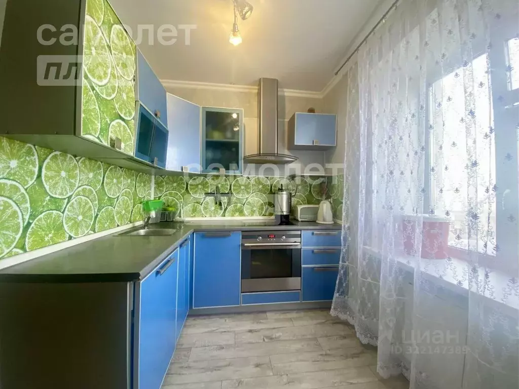 3-к кв. Ханты-Мансийский АО, Нижневартовск Спортивная ул., 17 (60.0 м) - Фото 0