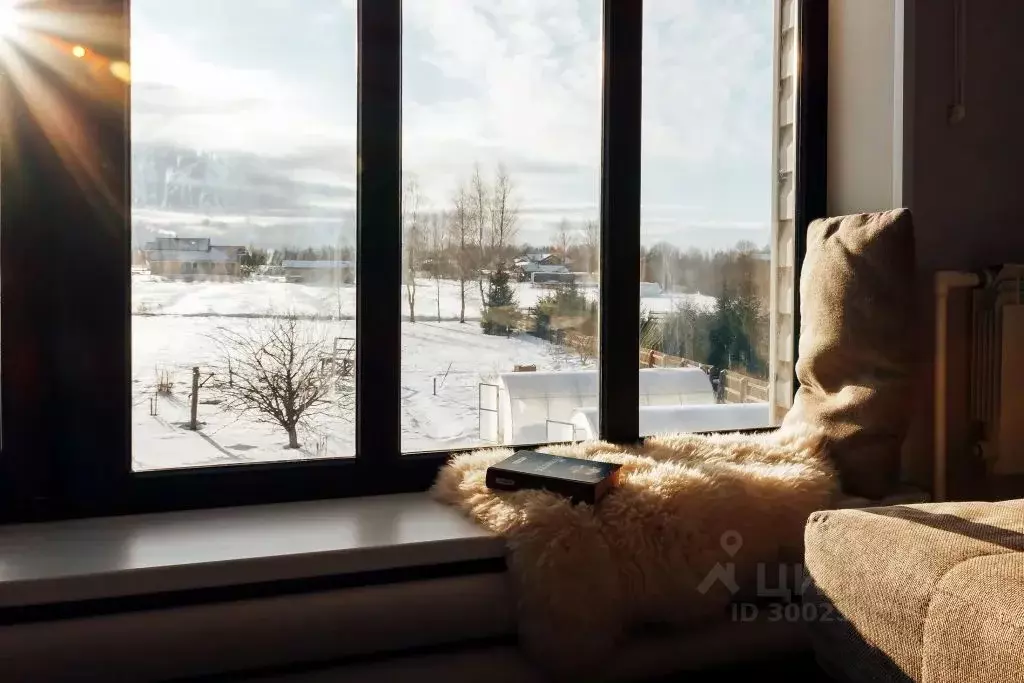 Дом в Псковская область, Пушкиногорье городское поселение, д. Воронич ... - Фото 1