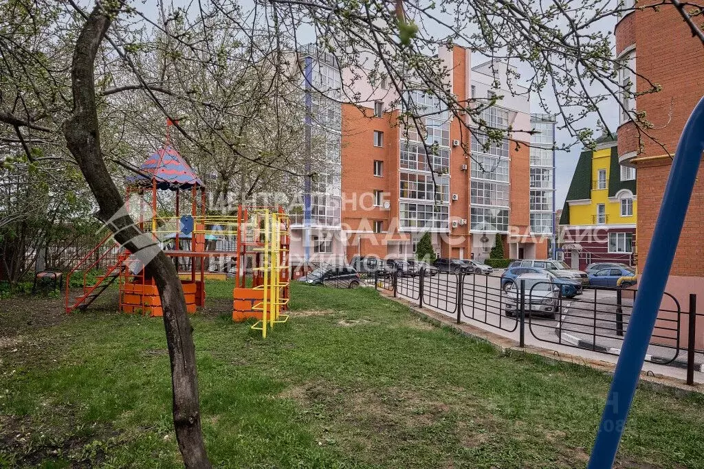 3-к кв. Рязанская область, Рязань ул. Урицкого, 45 (156.6 м) - Фото 1