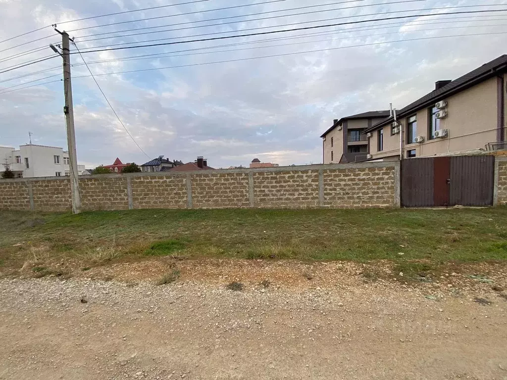 Участок в Крым, Евпатория городской округ, Заозерное пгт ул. ... - Фото 1