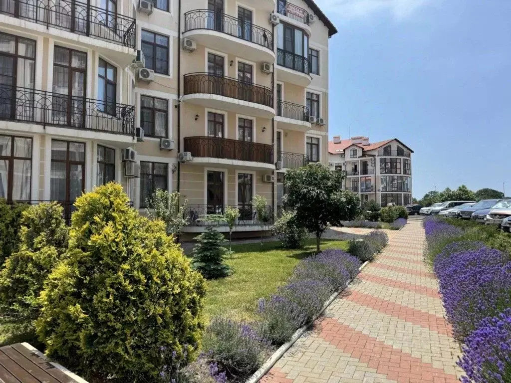 1-к кв. Краснодарский край, Геленджик Крымская ул., 22к23 (50.0 м) - Фото 1