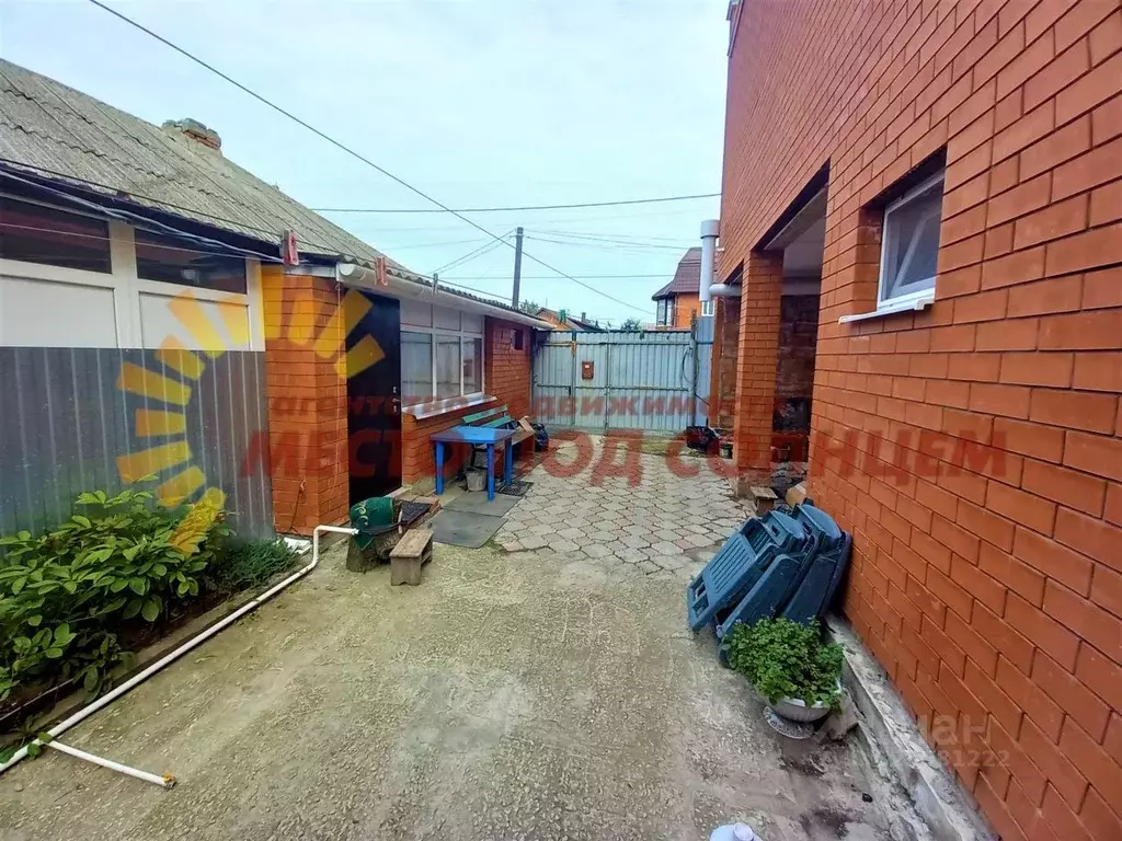 Дом в Краснодарский край, Ейск ул. Седина, 12 (200 м) - Фото 1