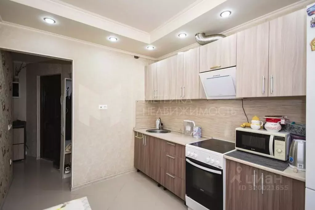 3-к кв. Тюменская область, Тюмень Камчатская ул., 2 (65.0 м) - Фото 1