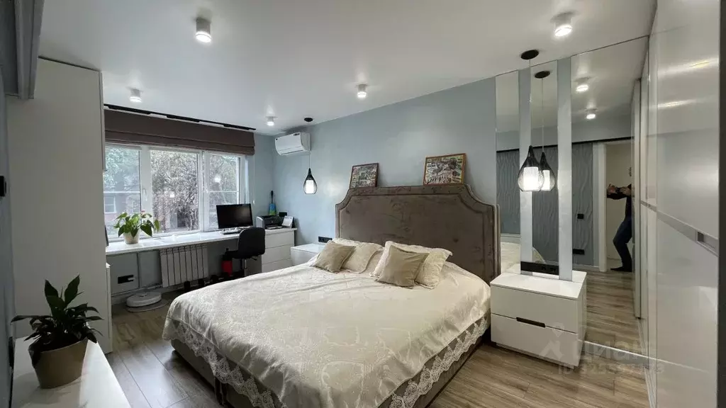 3-к кв. Краснодарский край, Сочи Центральный мкр, ул. Воровского, 56 ... - Фото 0