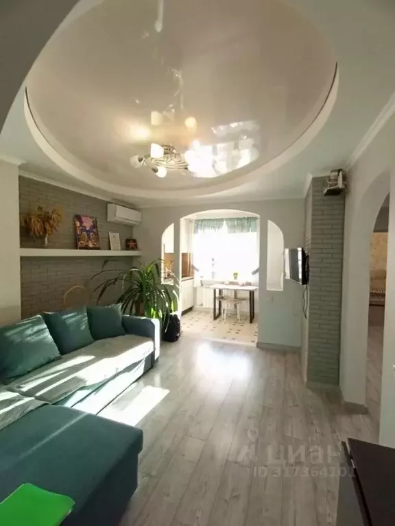 2-к кв. Саратовская область, Саратов Авиационная ул., 42 (72.7 м) - Фото 0