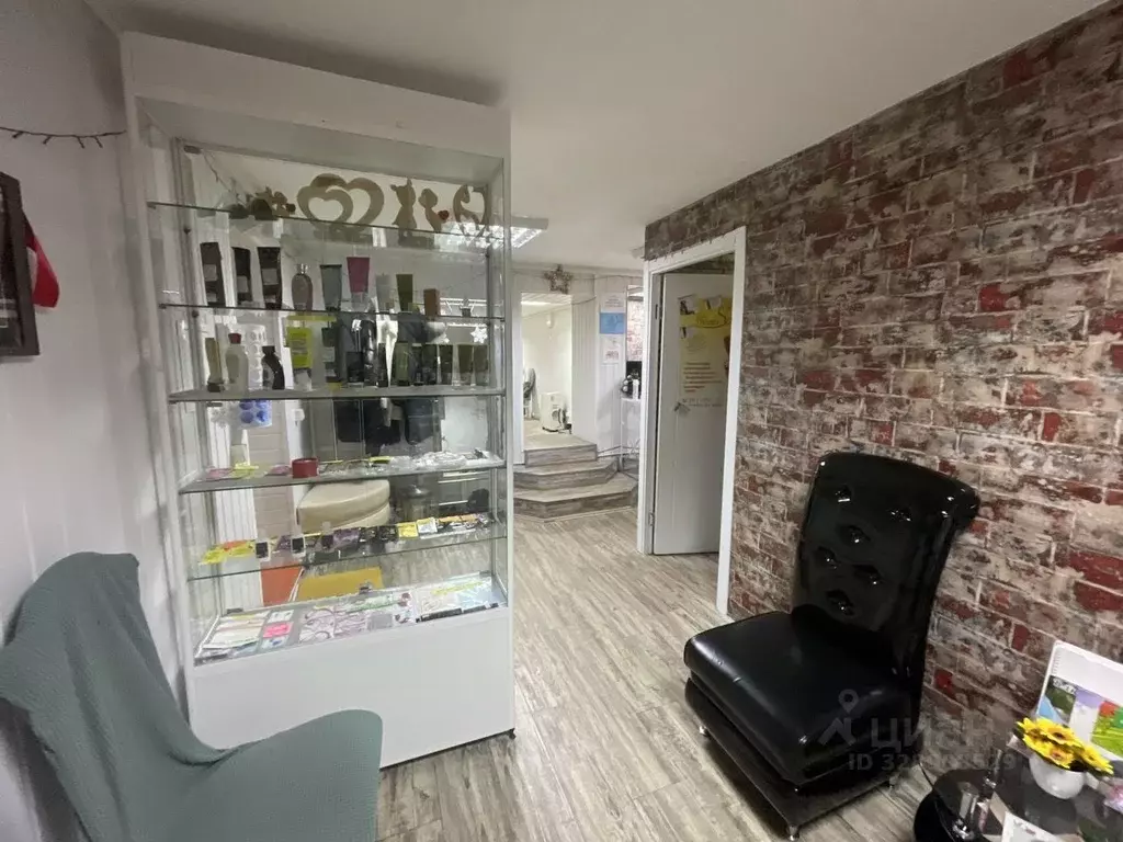 Офис в Коми, Сыктывкар ул. Старовского, 55А (158 м) - Фото 1