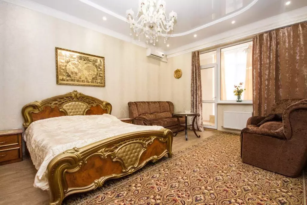 2-к кв. Севастополь ул. Сенявина, 2 (70.0 м) - Фото 0