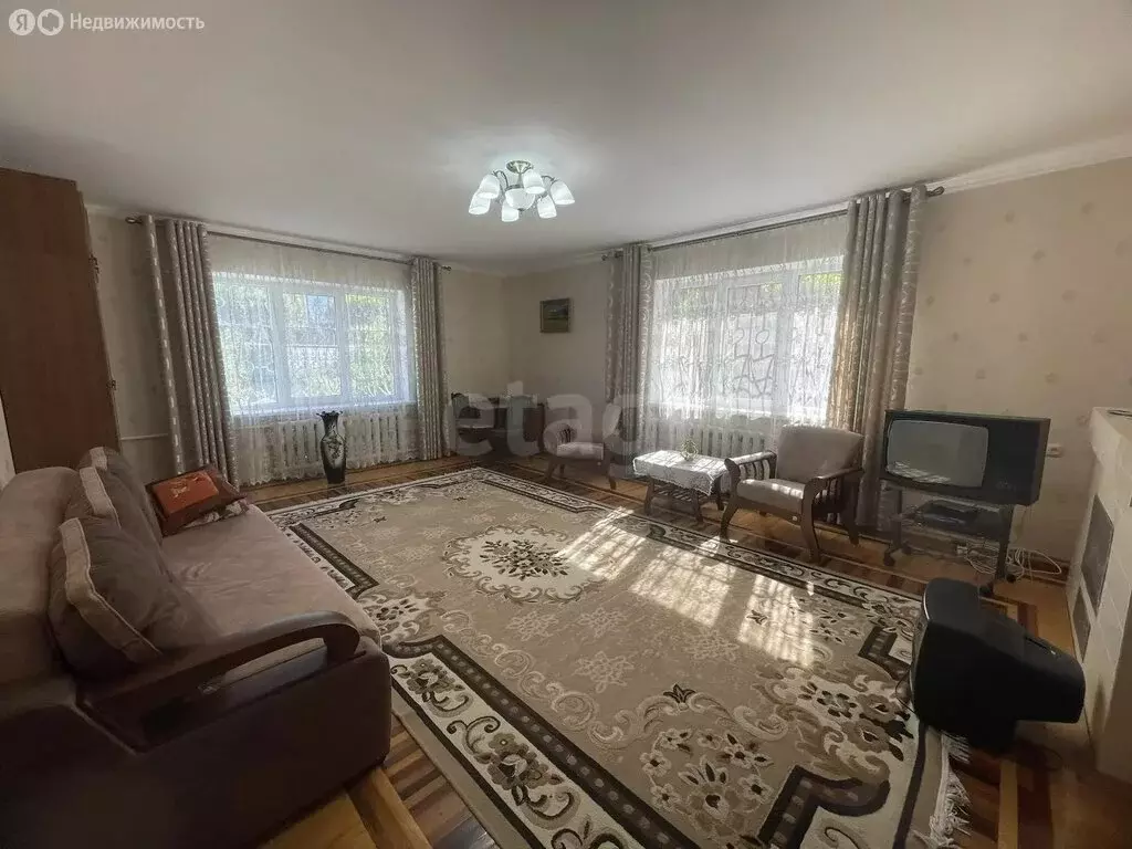 Дом в Черкесск, Красногорская улица (313.4 м) - Фото 1