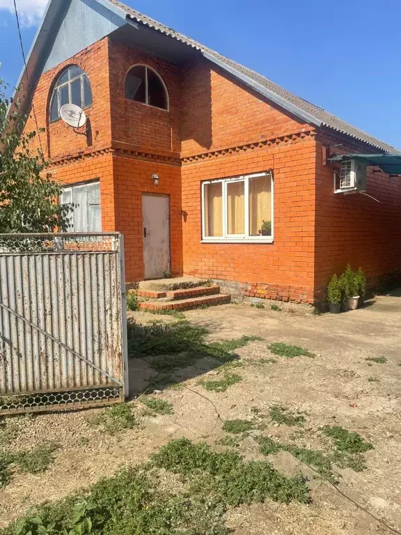 Дом в Краснодарский край, Белореченский район, Школьненское с/пос, с. ... - Фото 1