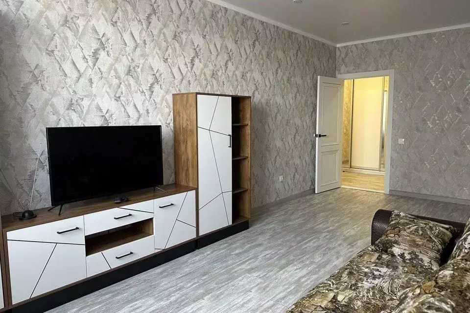 1-к кв. Краснодарский край, Краснодар Уральская ул., 71к2 (42.7 м) - Фото 1