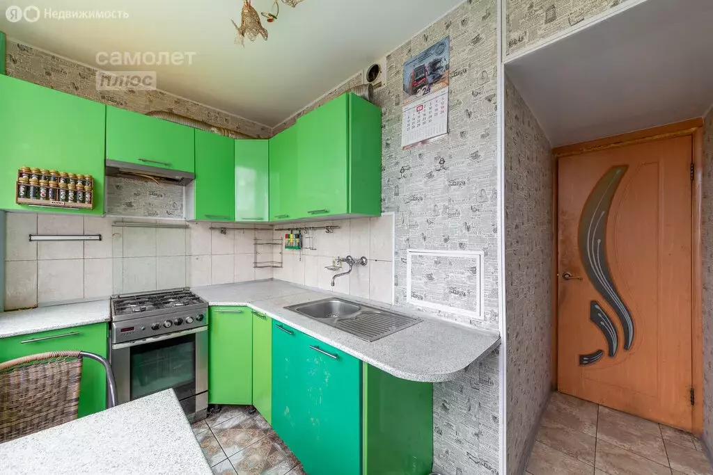 4-комнатная квартира: Санкт-Петербург, проспект Науки, 12 (74.3 м) - Фото 1