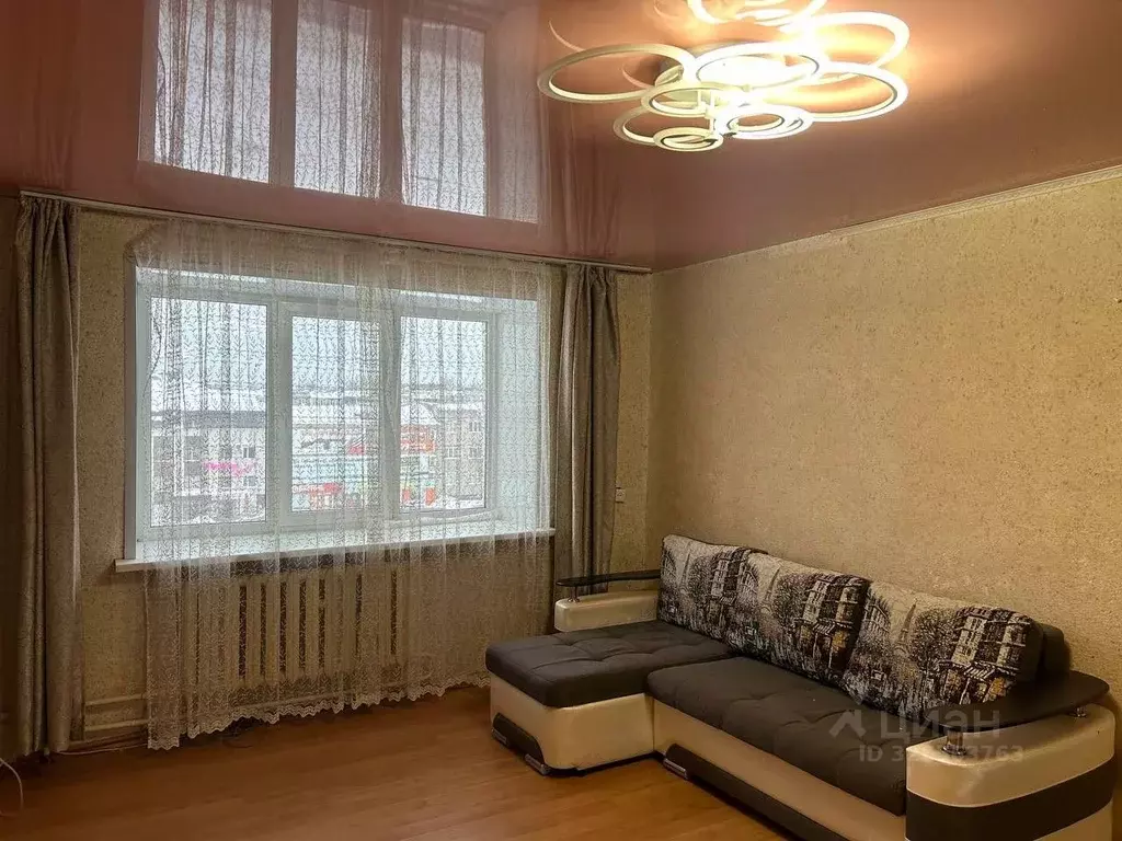 3-к кв. Кировская область, Вятские Поляны ул. Гагарина, 2 (61.0 м) - Фото 1