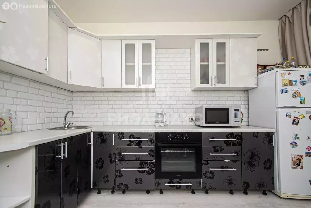 1-комнатная квартира: Брянск, улица Горбатова, 10 (48 м) - Фото 2