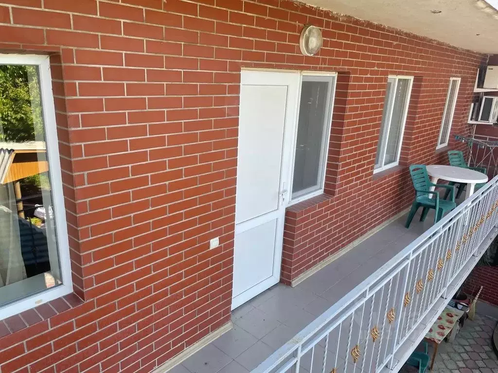 Дом в Крым, Евпатория ул. Караимская, 75 (150 м) - Фото 2