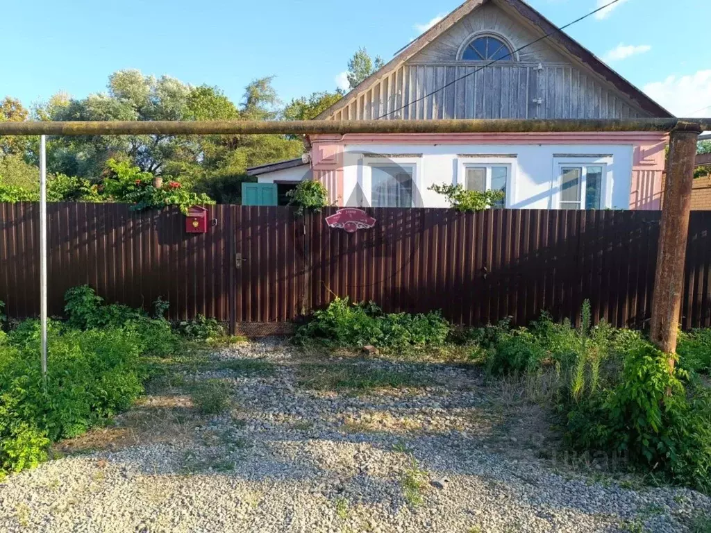 Дом в Краснодарский край, Хадыженск Апшеронский район, ул. Комарова ... - Фото 1