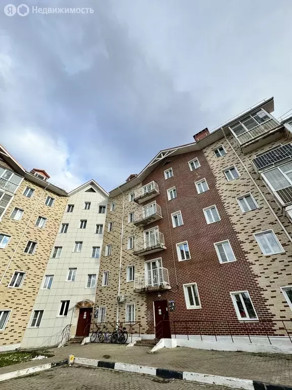 Квартира-студия: Киров, улица Архитектора Валерия Зянкина, 10к2 (32.9 ... - Фото 1