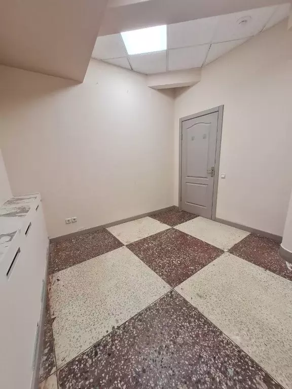 Офис в Пермский край, Пермь ул. Революции, 7 (9 м) - Фото 2