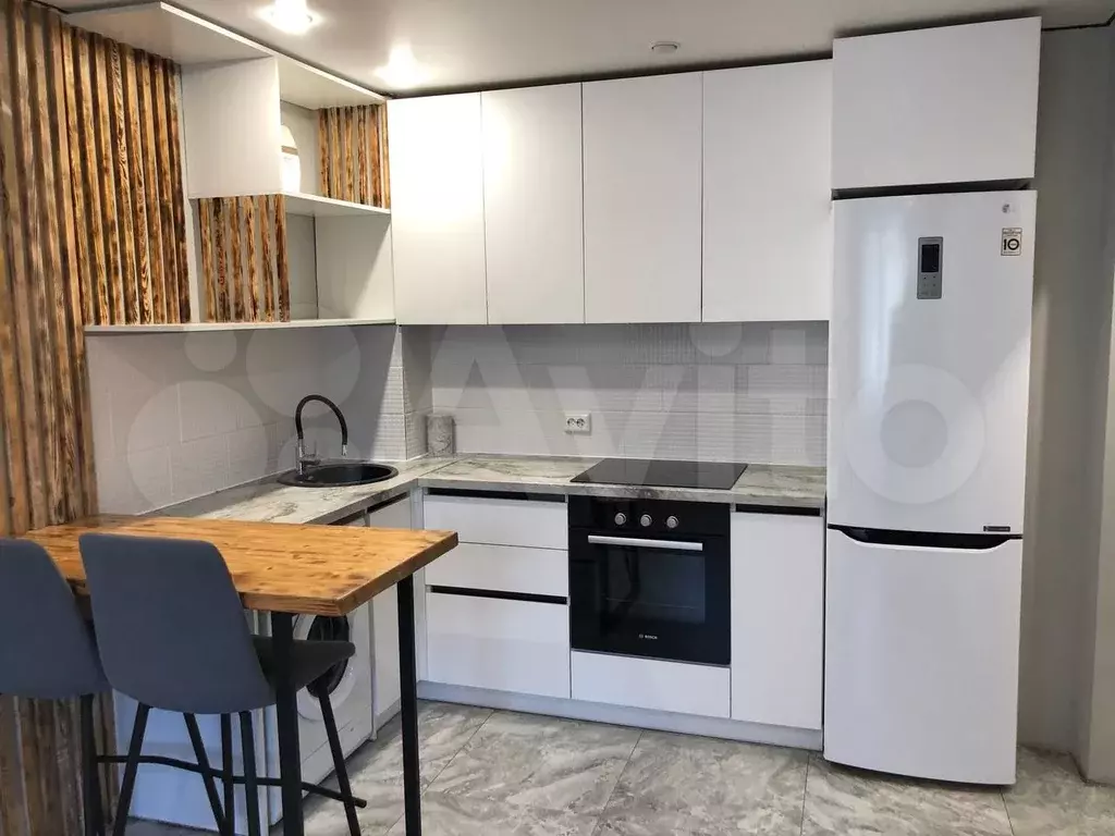 2-к. квартира, 50 м, 1/9 эт. - Фото 1