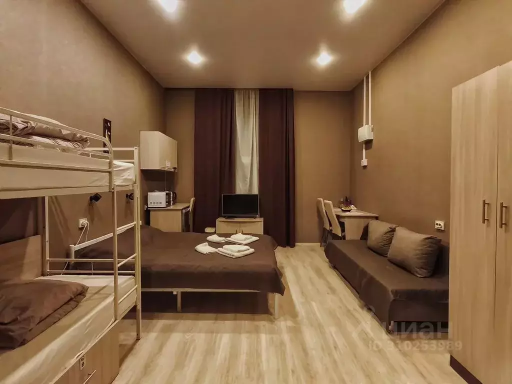 Комната Свердловская область, Екатеринбург ул. Героев России, 35 - Фото 1