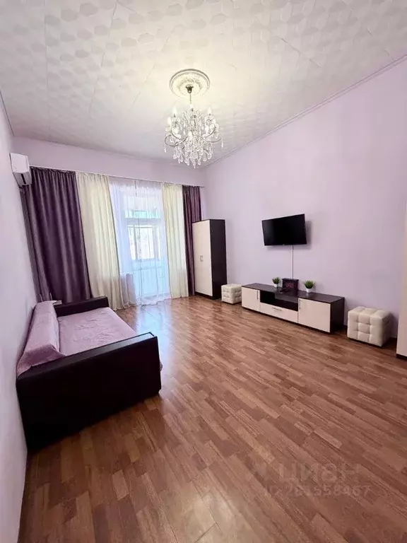 2-к кв. Крым, Симферополь ул. Екатерининская, 42 (66.0 м) - Фото 1
