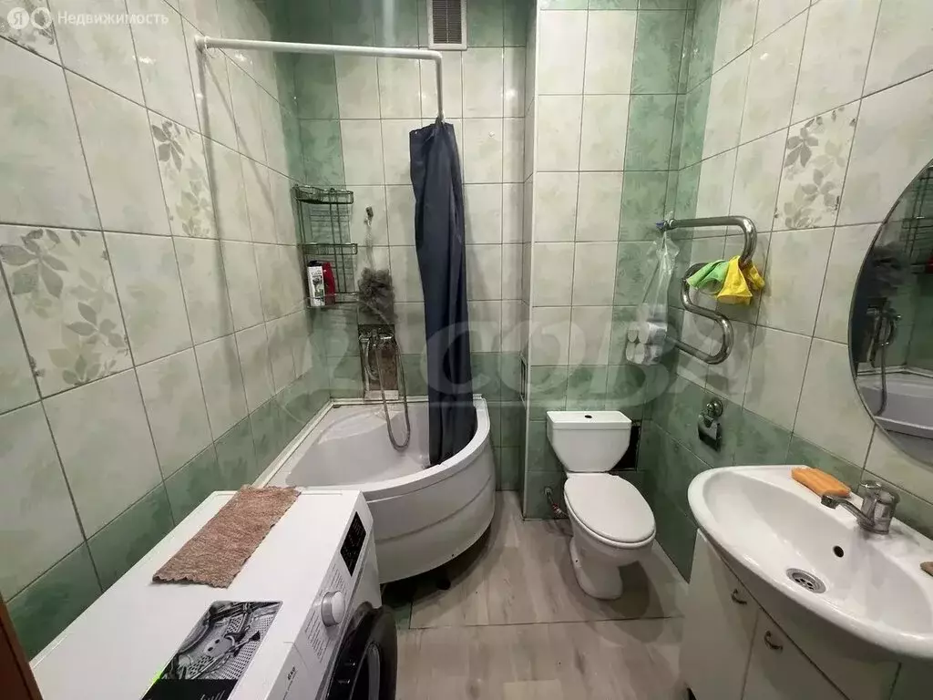 1-комнатная квартира: Тюмень, улица Щорса, 2 (43 м) - Фото 1