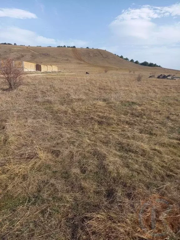 Участок в Крым, Симферопольский район, Трудовское с/пос, с. ... - Фото 1