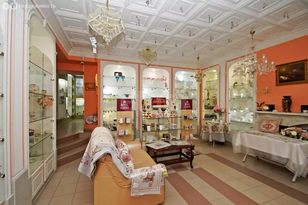 Торговая площадь (221.3 м) - Фото 1