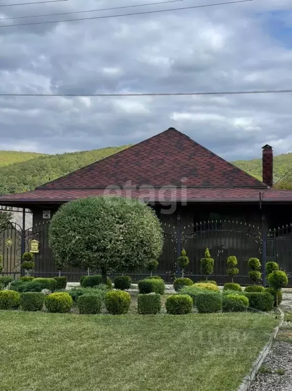 Дом в Адыгея, Майкопский район, пос. Тульский ул. Первомайская (170 м) - Фото 1