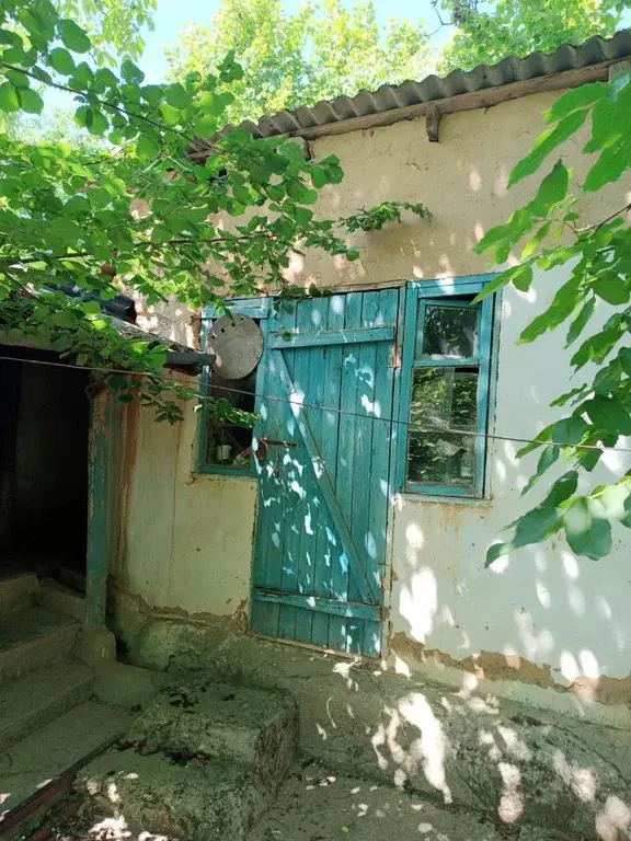 Дом в Крым, Бахчисарайский район, Куйбышевское с/пос, с. Высокое ул. ... - Фото 2