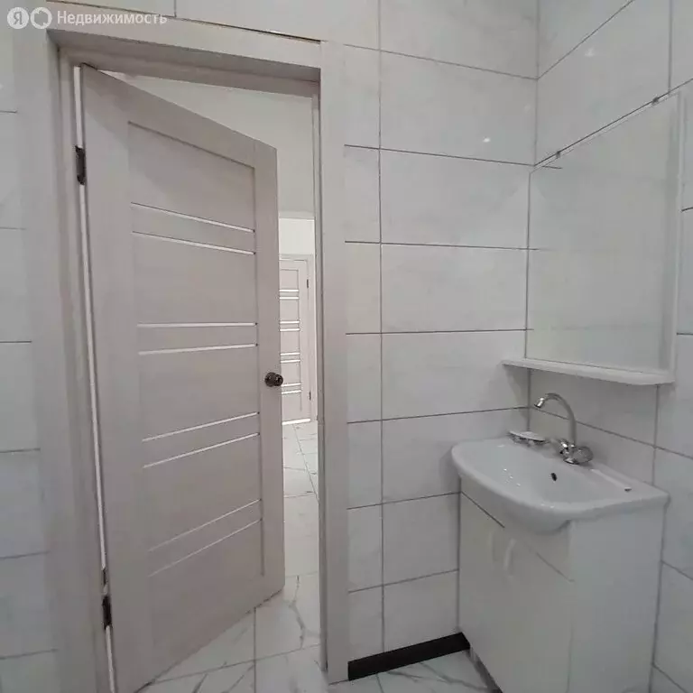 Дом в Урик, Брусничная улица (100 м) - Фото 0