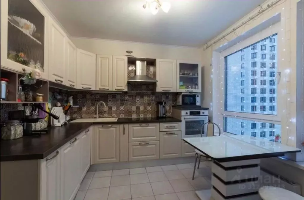 Продается 3-комнатная квартира - Фото 1