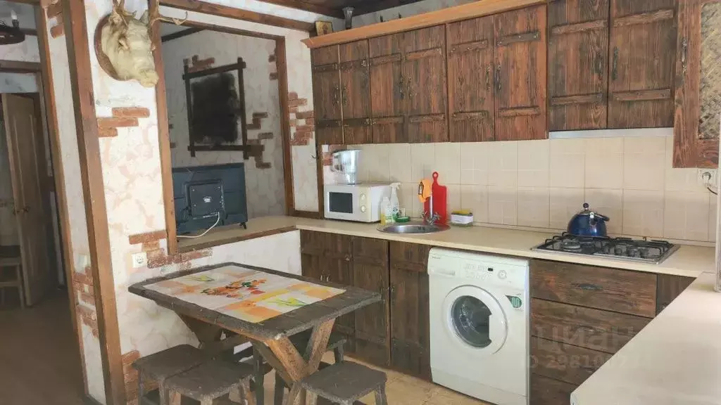 Дом в Крым, Евпатория ул. Пушкина, 34 (50 м) - Фото 1