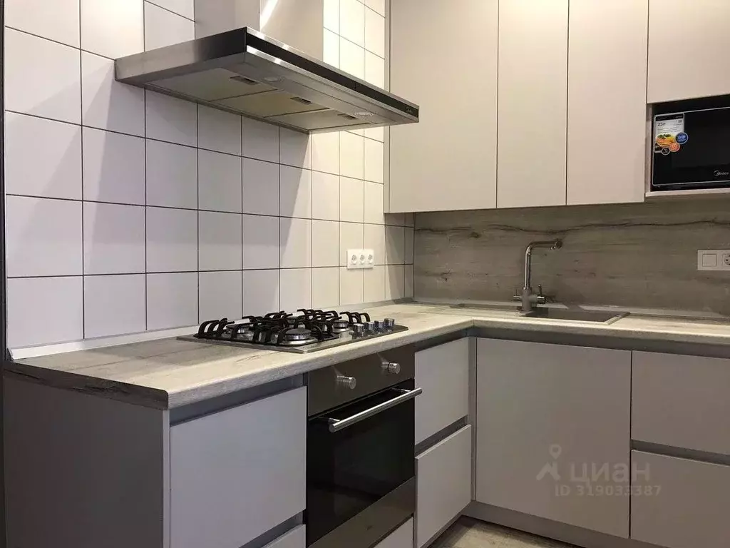 2-к кв. Краснодарский край, Геленджик Крымская ул. (50.0 м) - Фото 0