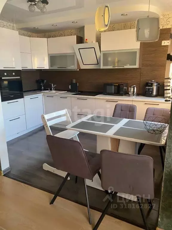 3-к кв. Хабаровский край, Хабаровск ул. А.А. Вахова, 7Б (69.8 м) - Фото 0