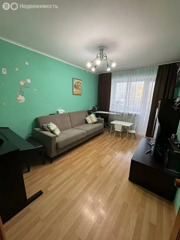 3-комнатная квартира: Хабаровск, улица Фрунзе, 110 (57.2 м) - Фото 1