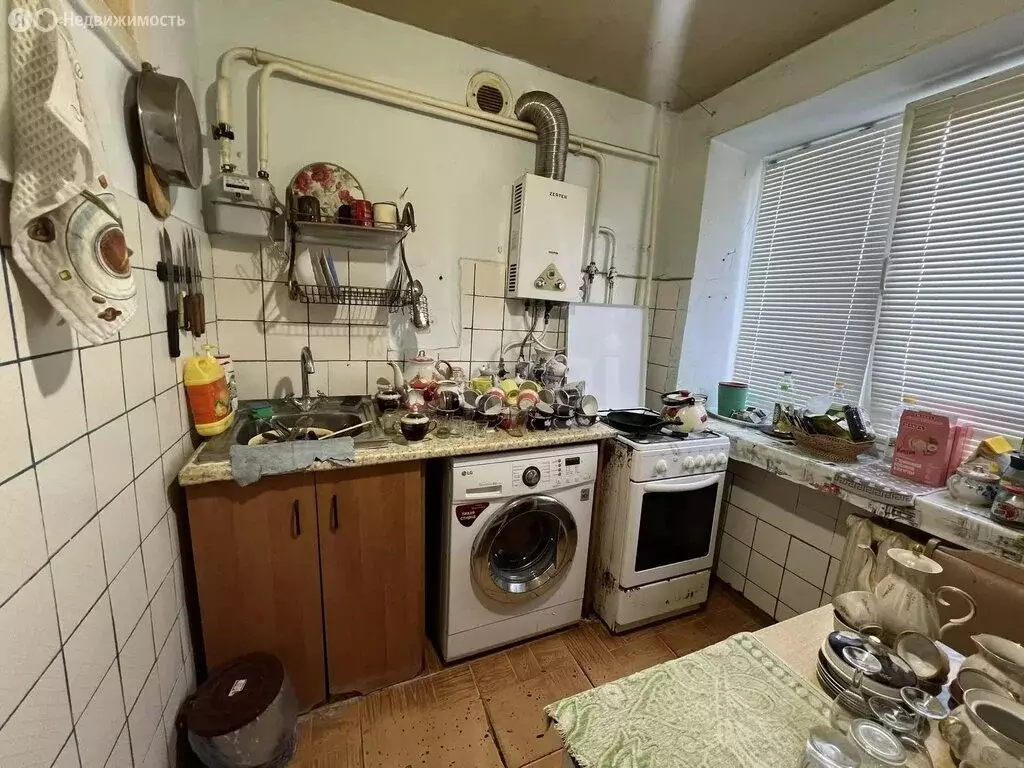 3-комнатная квартира: Евпатория, улица Крупской, 54 (59.8 м) - Фото 2